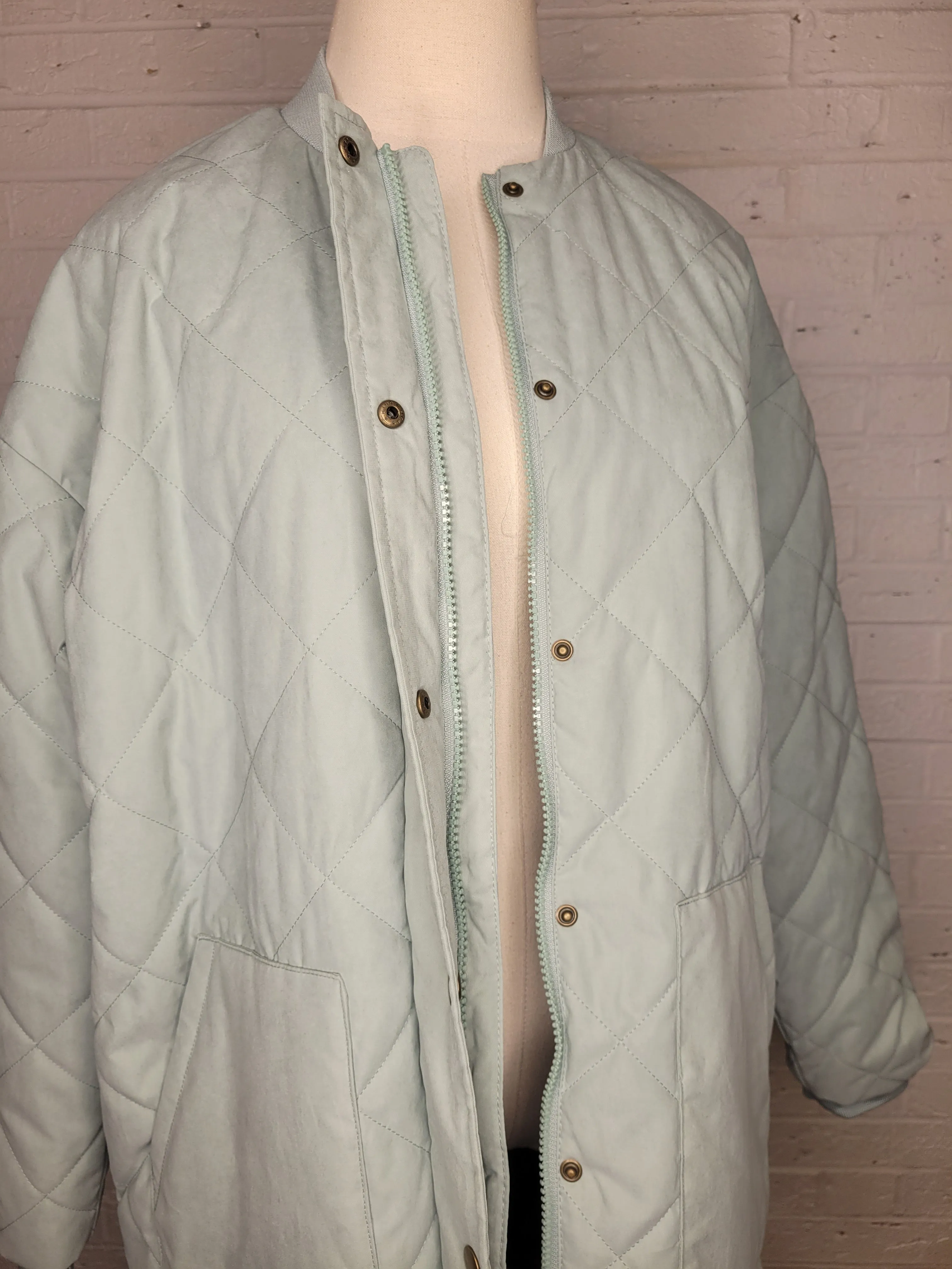 S/M - NWT Universal Thread Quilted Coat