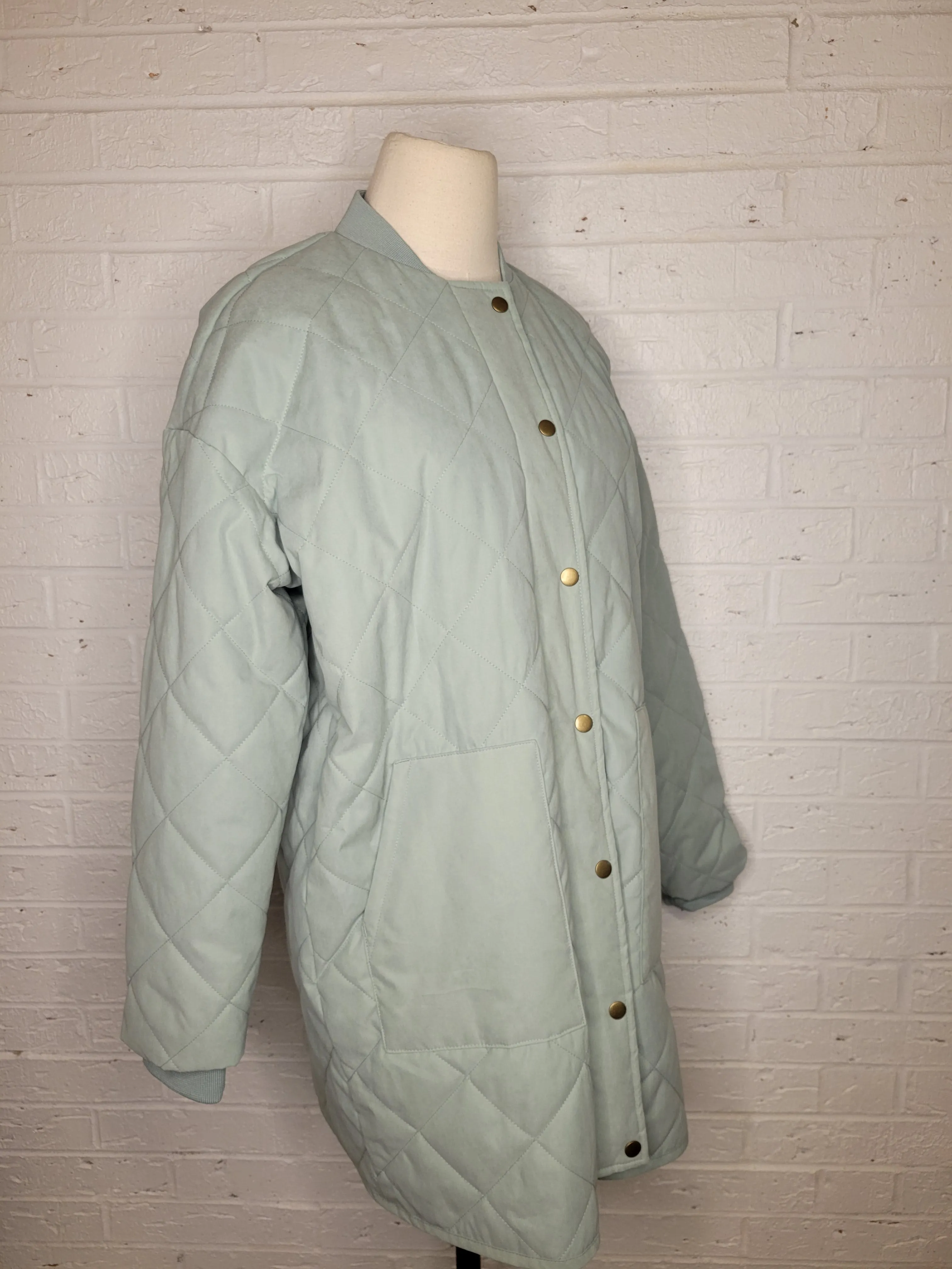 S/M - NWT Universal Thread Quilted Coat